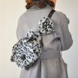 Snow leopard En-charm