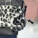Snow leopard En-charm